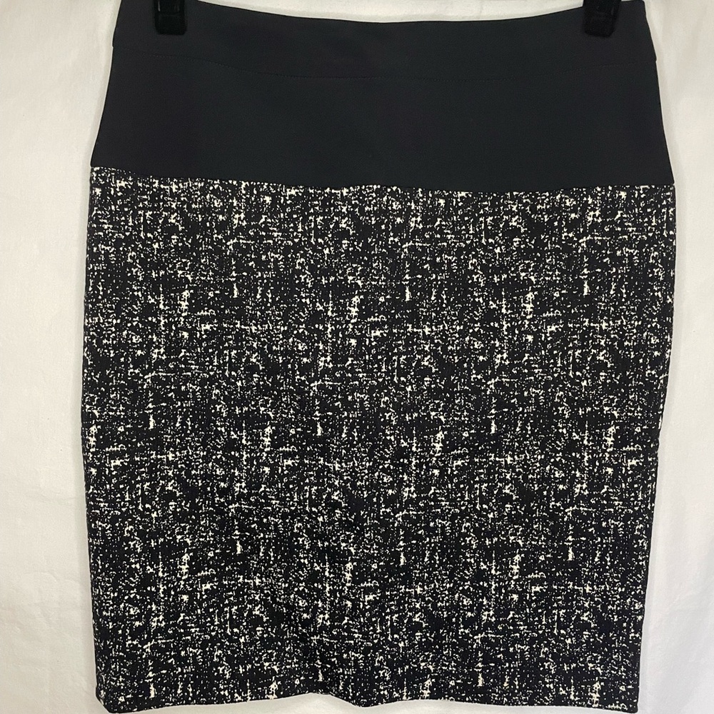 Narciso Rodriguez B&W Knee-length Wool Skirt M/6